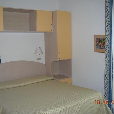 Hotel Ariella Milano Marittima Exterior foto