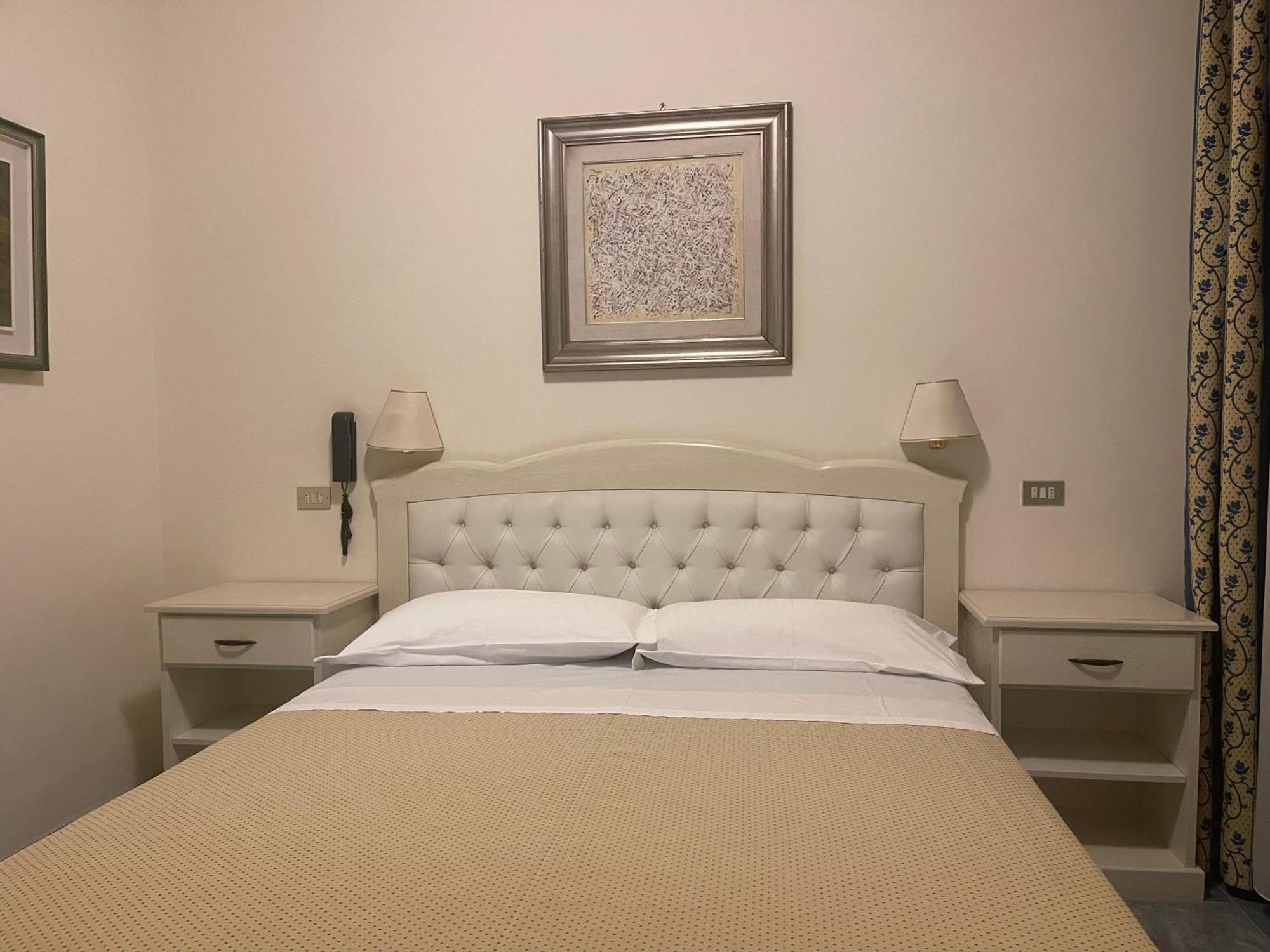 Hotel Ariella Milano Marittima Exterior foto
